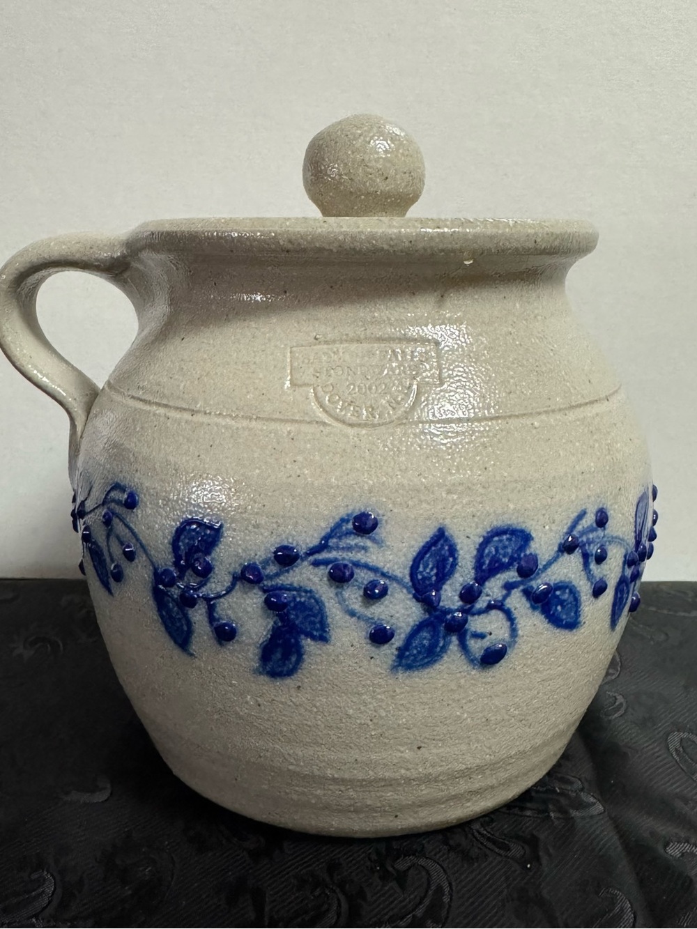 Salmon Falls Stoneware Pottery 2002 Blueberry Vine Canister/Crock